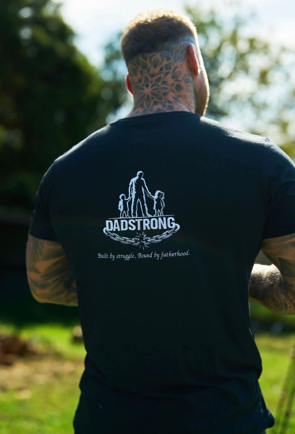 DADSTRONG UNISEX T-SHIRT